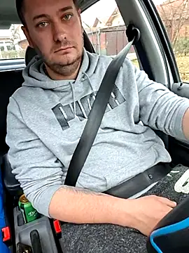 Snapshot of nemes2 chatting on 12/14/25, 09:14 nemes2 online show from 12/14/25, 09:14