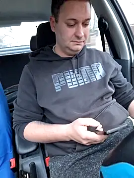 Snapshot of nemes2 chatting on 12/20/25, 02:46 nemes2 online show from 12/20/25, 02:46