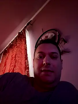 Snapshot of nemes2 chatting on 12/21/25, 07:59 nemes2 online show from 12/21/25, 07:59