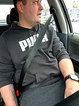 Snapshot of nemes2 chatting on 12/22/25, 10:12 nemes2 online show from 12/22/25, 10:12