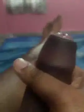 omar23121 online show from 12/28/24, 07:33