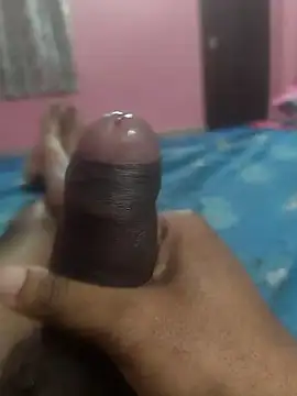 omar23121 online show from 12/29/24, 07:11