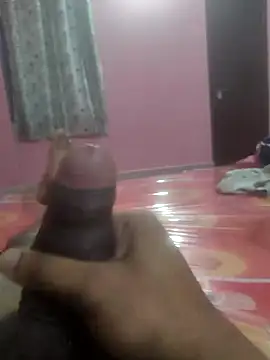 omar23121 online show from 12/31/24, 11:20