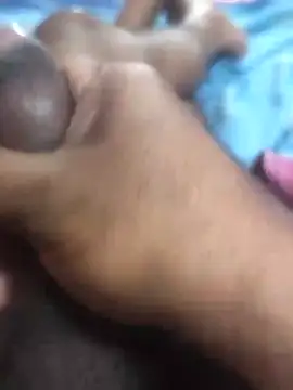 omar23121 online show from 01/05/25, 12:53