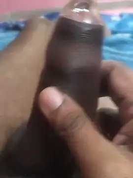 Snapshot of omar23121 chatting on 01/19/25, 07:58 omar23121 online show from 01/19/25, 07:58