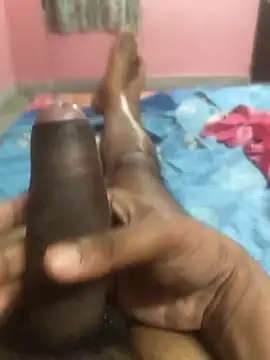 Snapshot of omar23121 chatting on 01/27/25, 05:37 omar23121 online show from 01/27/25, 05:37