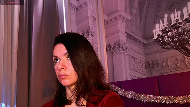 Snapshot of SofiaFoster_ chatting on 12/16/24, 02:16 SofiaFoster online show from 12/16/24, 02:16