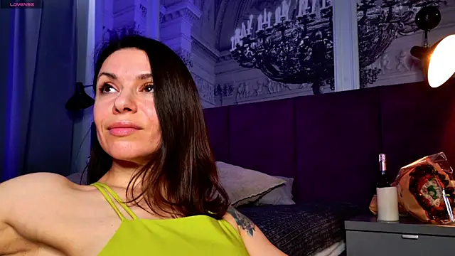 Snapshot of SofiaFoster_ chatting on 01/20/25, 02:14 SofiaFoster online show from 01/20/25, 02:14