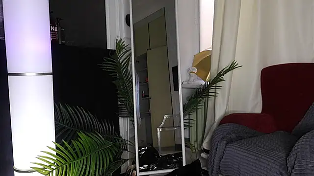 SofiaFoster  online show from 11/27/25, 09:22