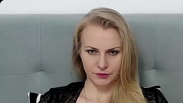 K  Adrienne online show from 01/17/26, 06:18