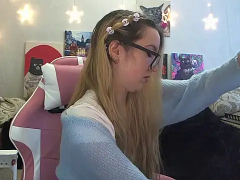 SecretSophia online show from 10/21/25, 11:22