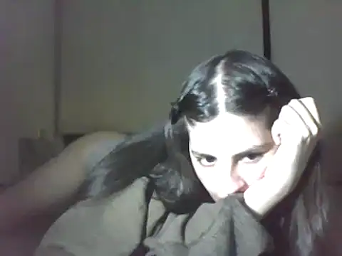 Snapshot of Insomniacl chatting on 12/19/24, 03:07 Insomniacl online show from 12/19/24, 03:07