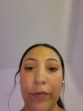 VickyHoult online show from 10/14/25, 08:42