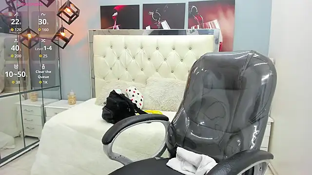 pearl weet online show from 02/20/26, 06:19