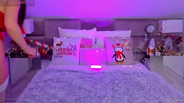 MiaMuse online show from 12/14/25, 07:40