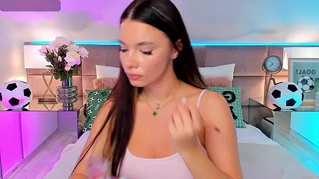 MiaMuse online show from 06/21/26, 07:05