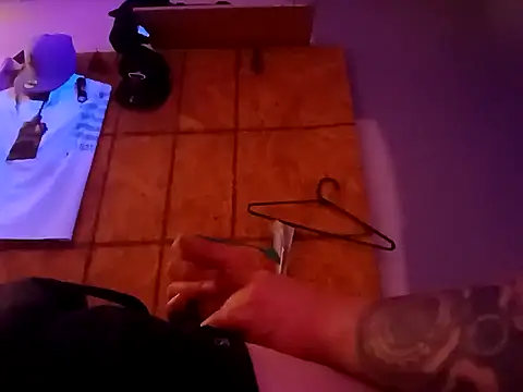 Snapshot of Jewfish420 chatting on 12/09/24, 08:00 Jewfish420 online show from 12/09/24, 08:00