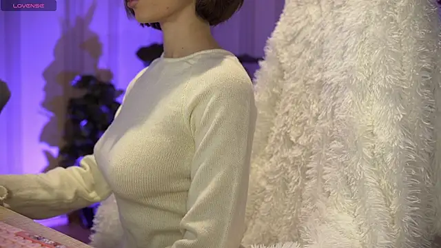 Snapshot of Danielle_Thomas chatting on 12/14/24, 06:02 Danielle Thomas online show from 12/14/24, 06:02