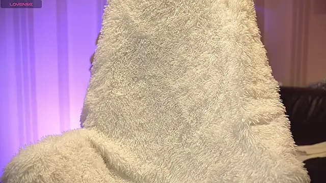 Snapshot of Danielle_Thomas chatting on 12/21/24, 06:09 Danielle Thomas online show from 12/21/24, 06:09