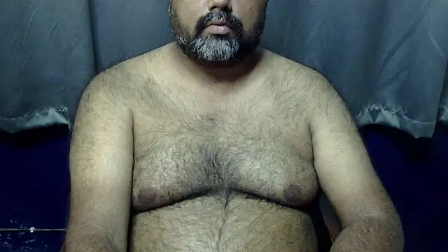 Snapshot of hairysubcub_70 chatting on 05/22/26, 09:04 hairysubcub 70 online show from 05/22/26, 09:04