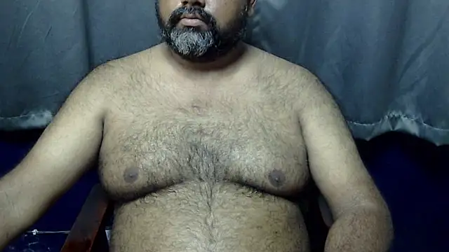 Snapshot of hairysubcub_70 chatting on 06/04/26, 05:02 hairysubcub 70 online show from 06/04/26, 05:02