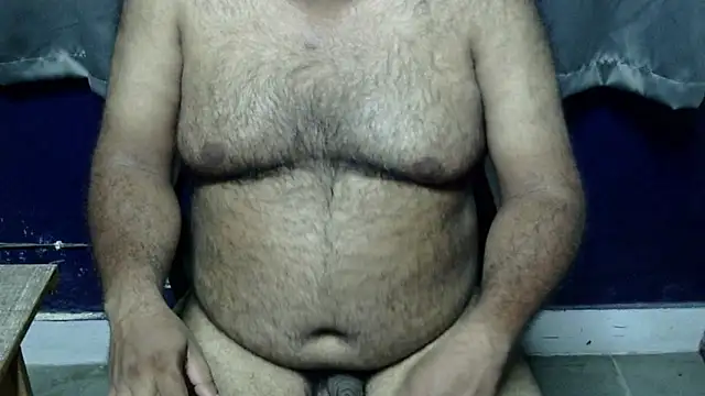 Snapshot of hairysubcub_70 chatting on 06/09/26, 05:57 hairysubcub 70 online show from 06/09/26, 05:57