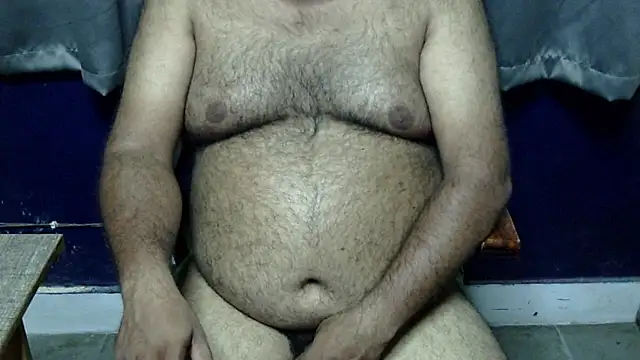 Snapshot of hairysubcub_70 chatting on 06/10/26, 06:07 hairysubcub 70 online show from 06/10/26, 06:07