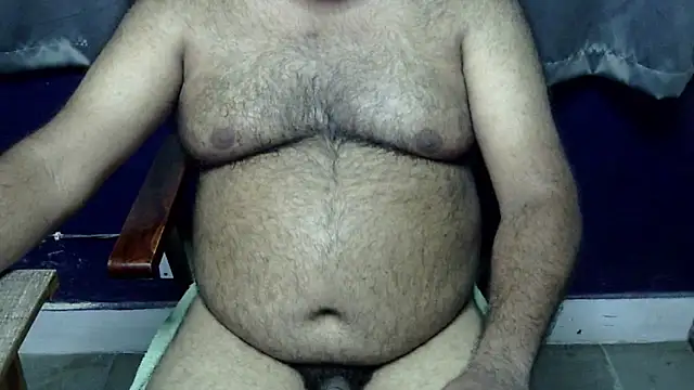Snapshot of hairysubcub_70 chatting on 06/11/26, 06:55 hairysubcub 70 online show from 06/11/26, 06:55