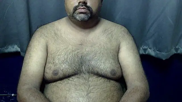 Snapshot of hairysubcub_70 chatting on 06/20/26, 06:27 hairysubcub 70 online show from 06/20/26, 06:27