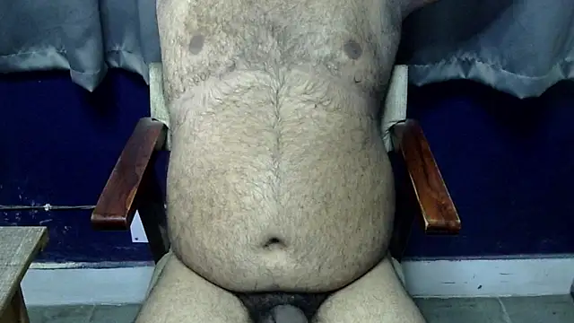 Snapshot of hairysubcub_70 chatting on 06/21/26, 06:38 hairysubcub 70 online show from 06/21/26, 06:38