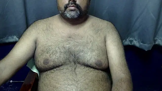 Snapshot of hairysubcub_70 chatting on 06/26/26, 08:19 hairysubcub 70 online show from 06/26/26, 08:19
