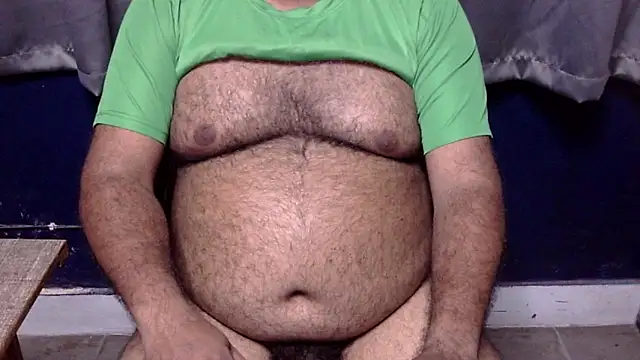 Snapshot of hairysubcub_70 chatting on 06/27/26, 12:22 hairysubcub 70 online show from 06/27/26, 12:22