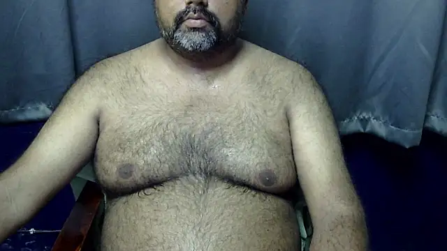 Snapshot of hairysubcub_70 chatting on 06/28/26, 06:30 hairysubcub 70 online show from 06/28/26, 06:30