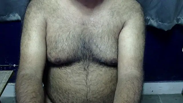 Snapshot of hairysubcub_70 chatting on 07/01/26, 04:18 hairysubcub 70 online show from 07/01/26, 04:18