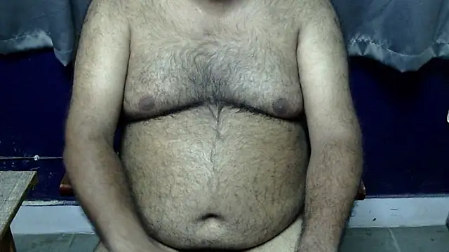 Snapshot of hairysubcub_70 chatting on 07/03/26, 04:30 hairysubcub 70 online show from 07/03/26, 04:30