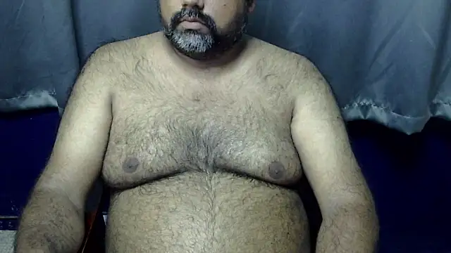 Snapshot of hairysubcub_70 chatting on 07/05/26, 07:04 hairysubcub 70 online show from 07/05/26, 07:04