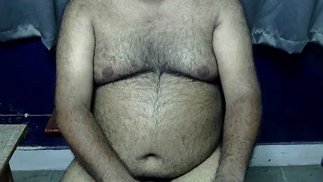 Snapshot of hairysubcub_70 chatting on 07/07/26, 07:09 hairysubcub 70 online show from 07/07/26, 07:09