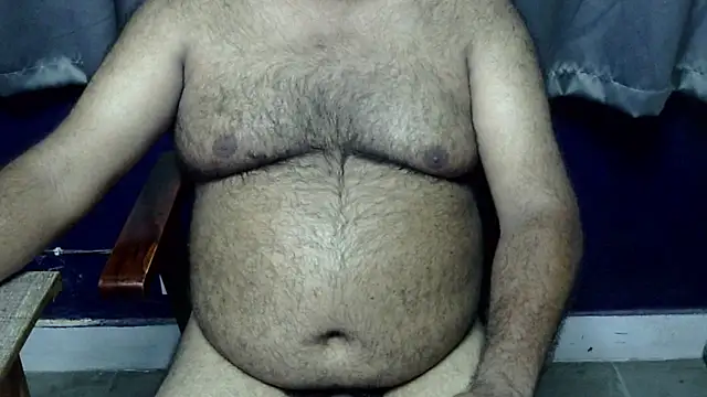 Snapshot of hairysubcub_70 chatting on 07/07/26, 07:23 hairysubcub 70 online show from 07/07/26, 07:23