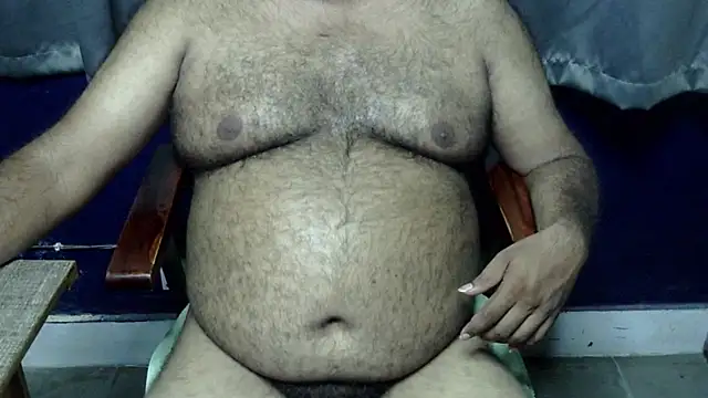 Snapshot of hairysubcub_70 chatting on 07/14/26, 10:21 hairysubcub 70 online show from 07/14/26, 10:21
