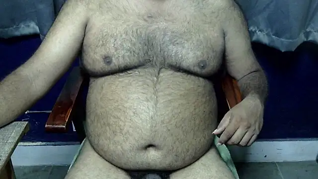 Snapshot of hairysubcub_70 chatting on 07/15/26, 04:07 hairysubcub 70 online show from 07/15/26, 04:07