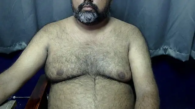 Snapshot of hairysubcub_70 chatting on 07/20/26, 11:12 hairysubcub 70 online show from 07/20/26, 11:12