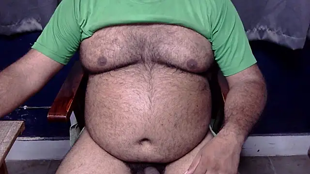 Snapshot of hairysubcub_70 chatting on 07/24/26, 04:21 hairysubcub 70 online show from 07/24/26, 04:21