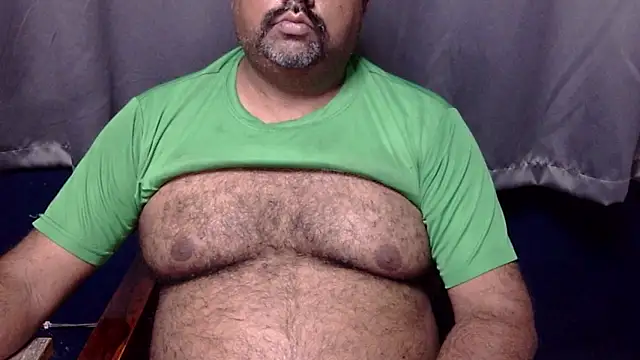 Snapshot of hairysubcub_70 chatting on 07/28/26, 12:12 hairysubcub 70 online show from 07/28/26, 12:12