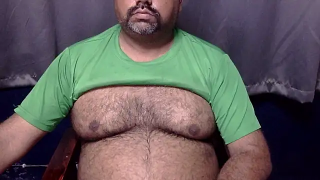 Snapshot of hairysubcub_70 chatting on 07/29/26, 04:10 hairysubcub 70 online show from 07/29/26, 04:10