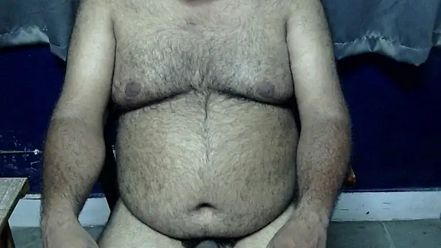 Snapshot of hairysubcub_70 chatting on 07/29/26, 04:16 hairysubcub 70 online show from 07/29/26, 04:16