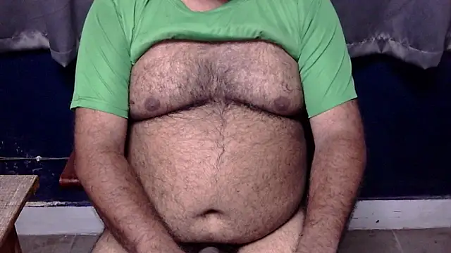 Snapshot of hairysubcub_70 chatting on 07/30/26, 04:22 hairysubcub 70 online show from 07/30/26, 04:22