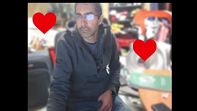 Snapshot of Gsmile1 chatting on 01/29/25, 12:43 Gsmile1 online show from 01/29/25, 12:43