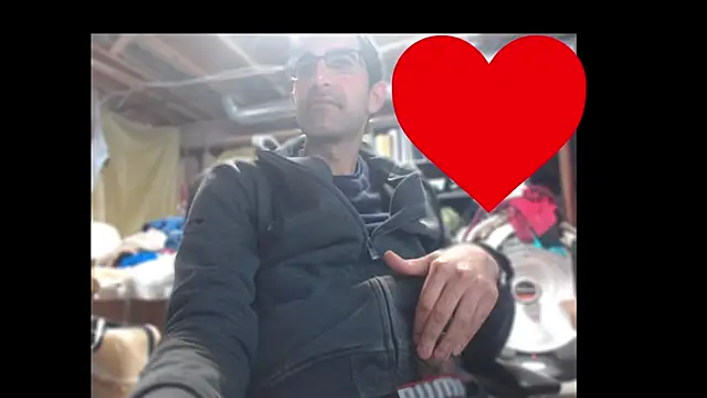 Snapshot of Gsmile1 chatting on 03/27/26, 08:30 Gsmile1 online show from 03/27/26, 08:30