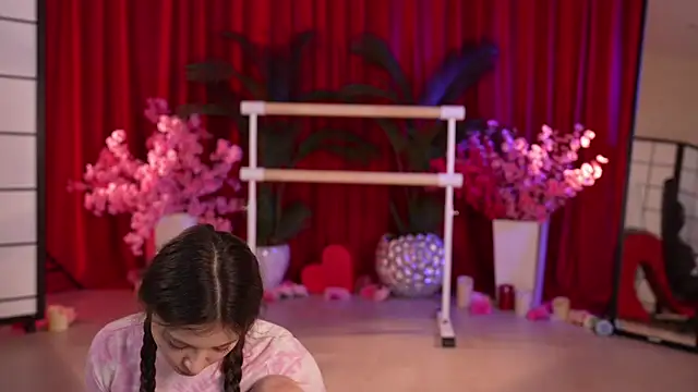 KittyCaitlin online show from 03/22/25, 07:53