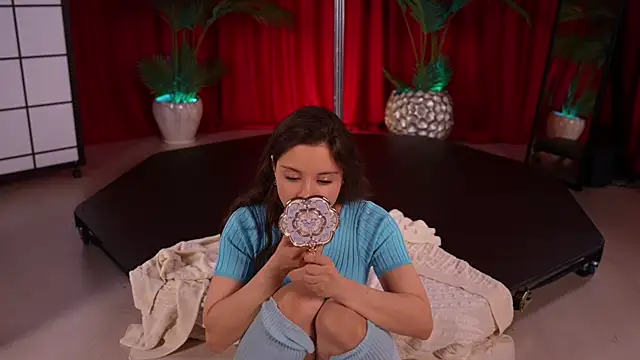 KittyCaitlin online show from 11/13/25, 07:13